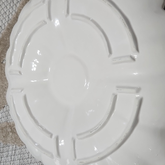 Lotus flower chip and dip 2 piece Ivory color. Ceramic. Heavy quality - Picture 8 of 10